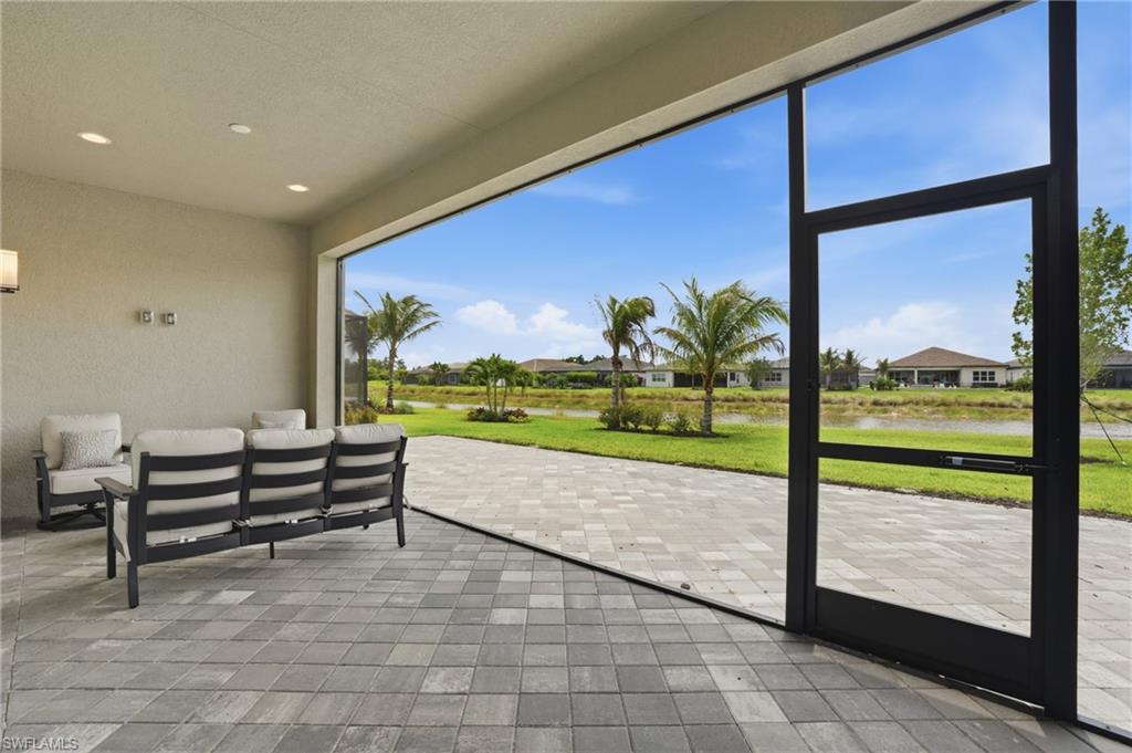 VALENCIA TRAILS - Residential