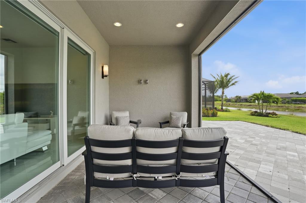 VALENCIA TRAILS - Residential