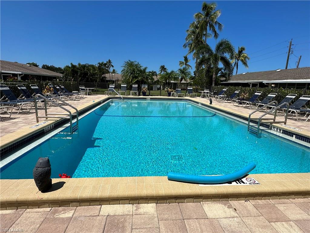 GLADES COUNTRY CLUB - Residential