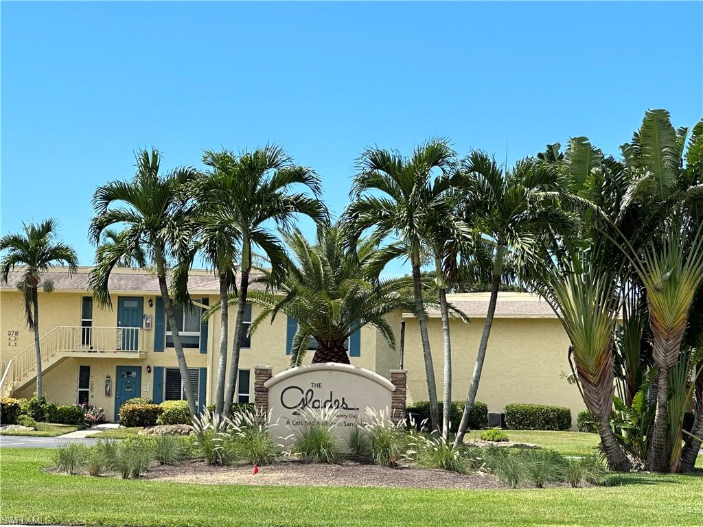 GLADES COUNTRY CLUB - Residential