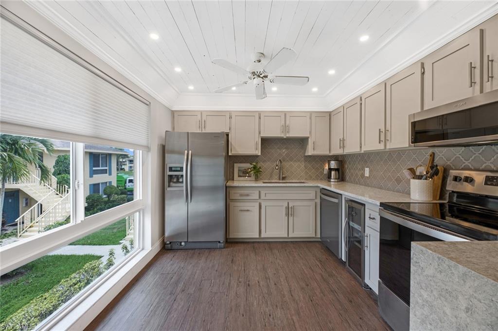 GLADES COUNTRY CLUB - Residential