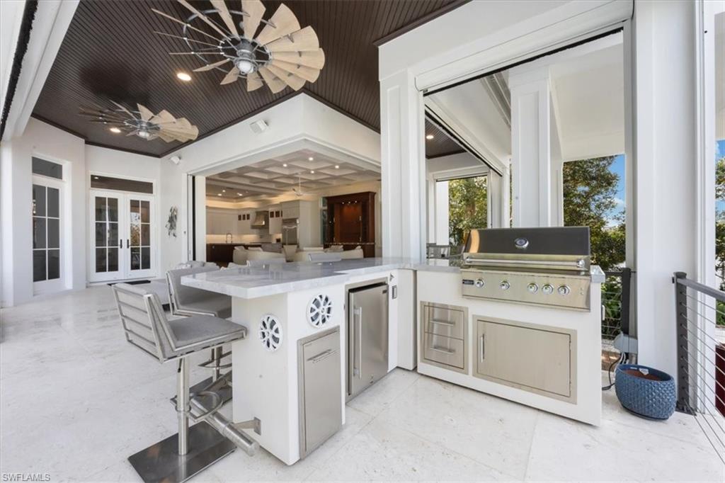 AQUALANE SHORES - Residential