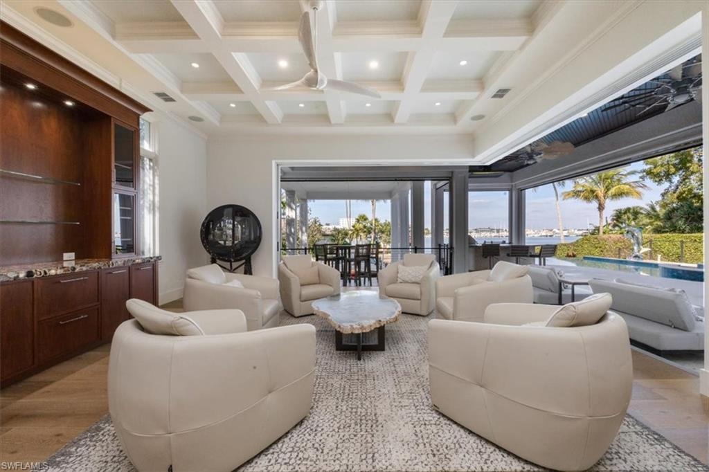 AQUALANE SHORES - Residential