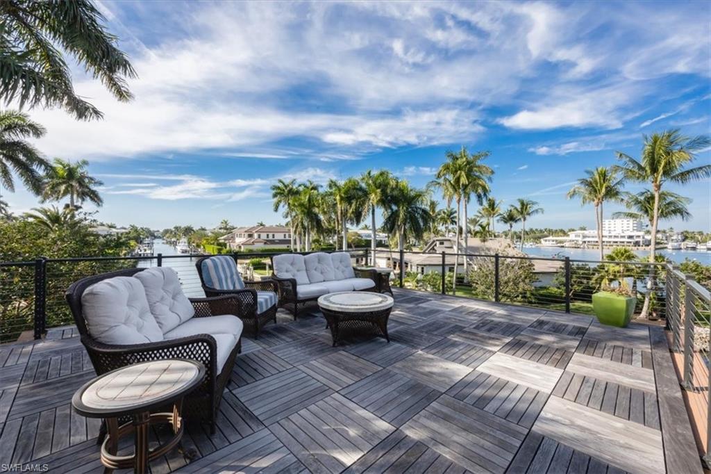 AQUALANE SHORES - Residential