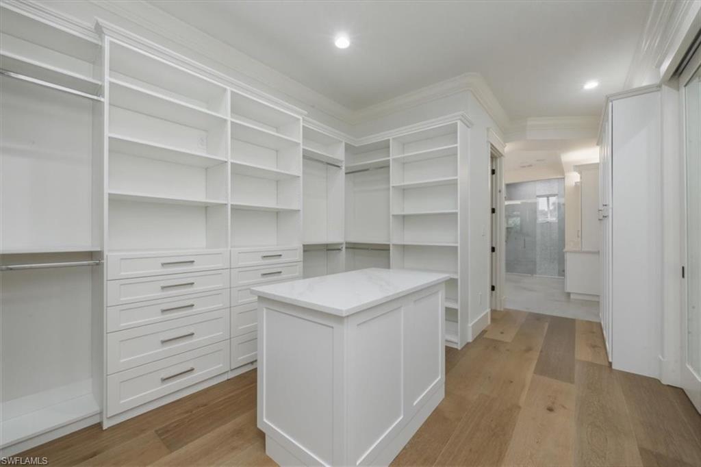 AQUALANE SHORES - Residential