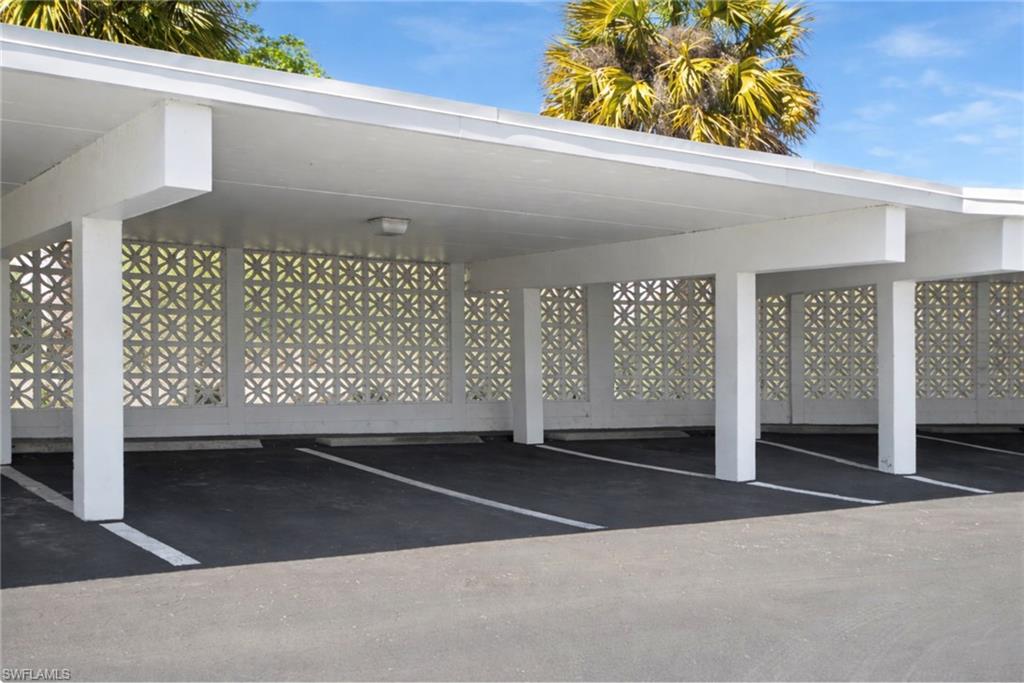 MARCO TOWERS - Residential