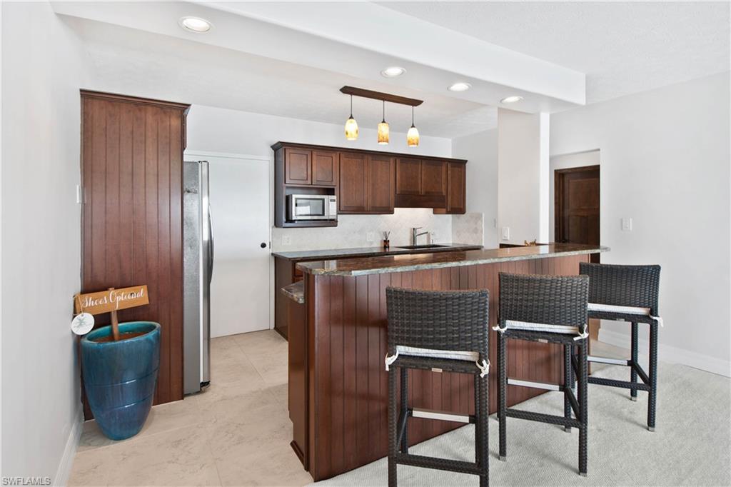 MARCO TOWERS - Residential