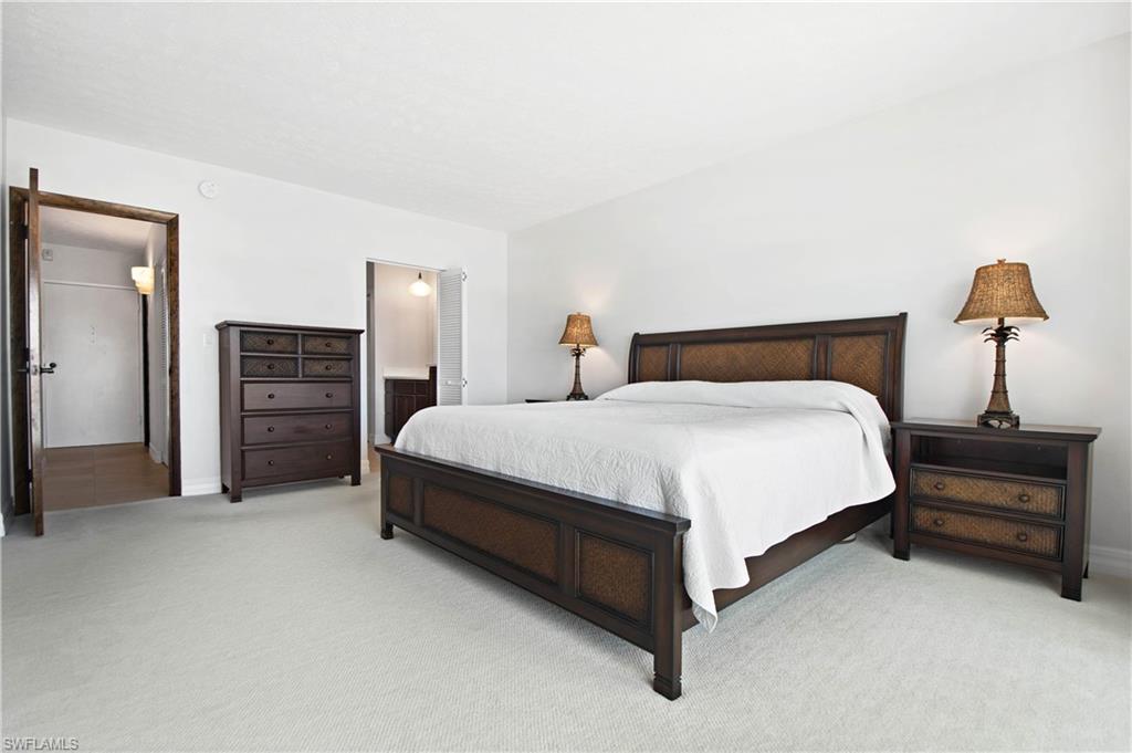 MARCO TOWERS - Residential