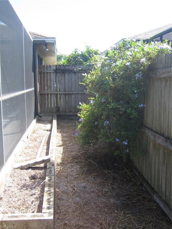 NAPLES PARK - Residential