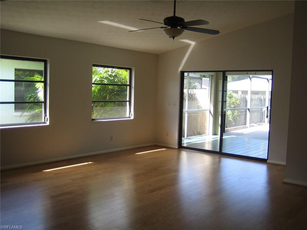 NAPLES PARK - Residential