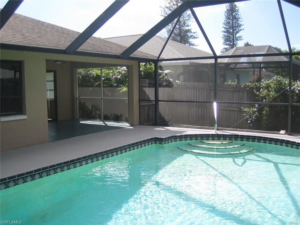 NAPLES PARK - Residential