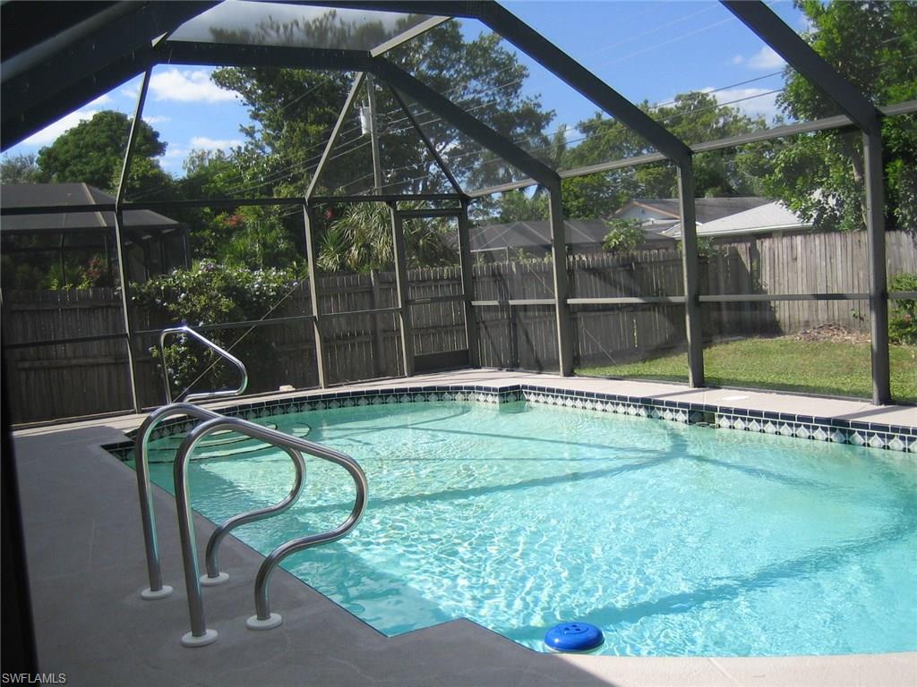 NAPLES PARK - Residential