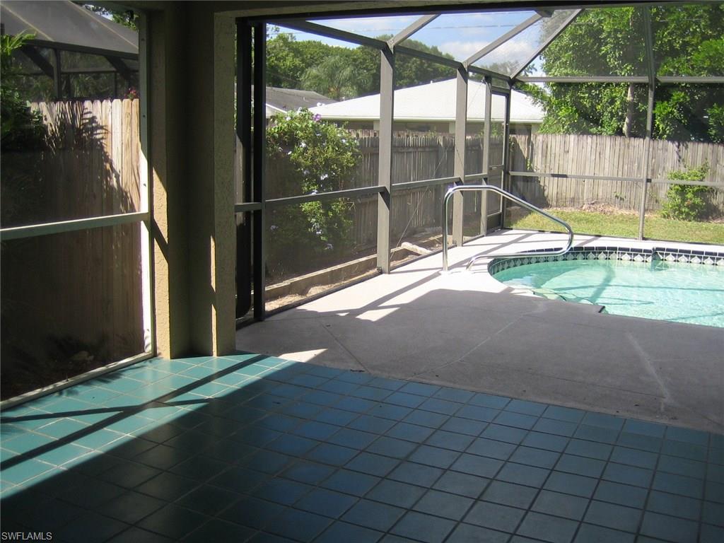 NAPLES PARK - Residential