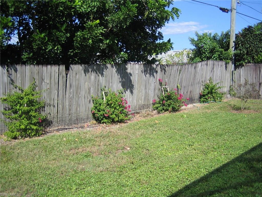 NAPLES PARK - Residential