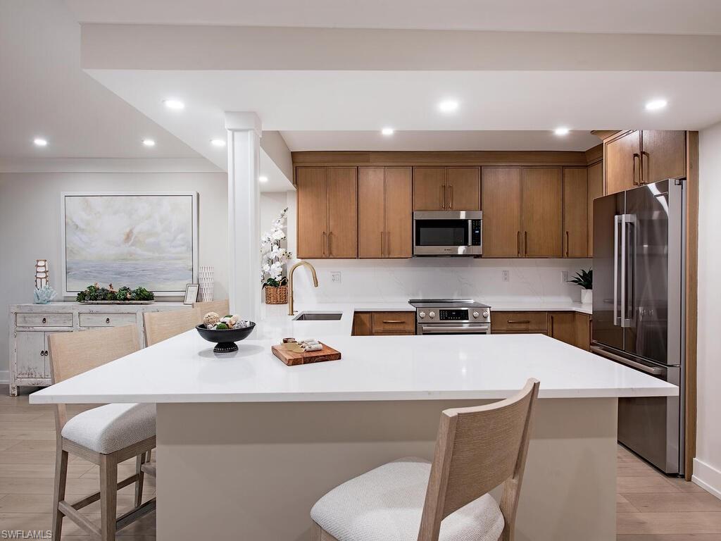 COLONY GARDENS - Residential