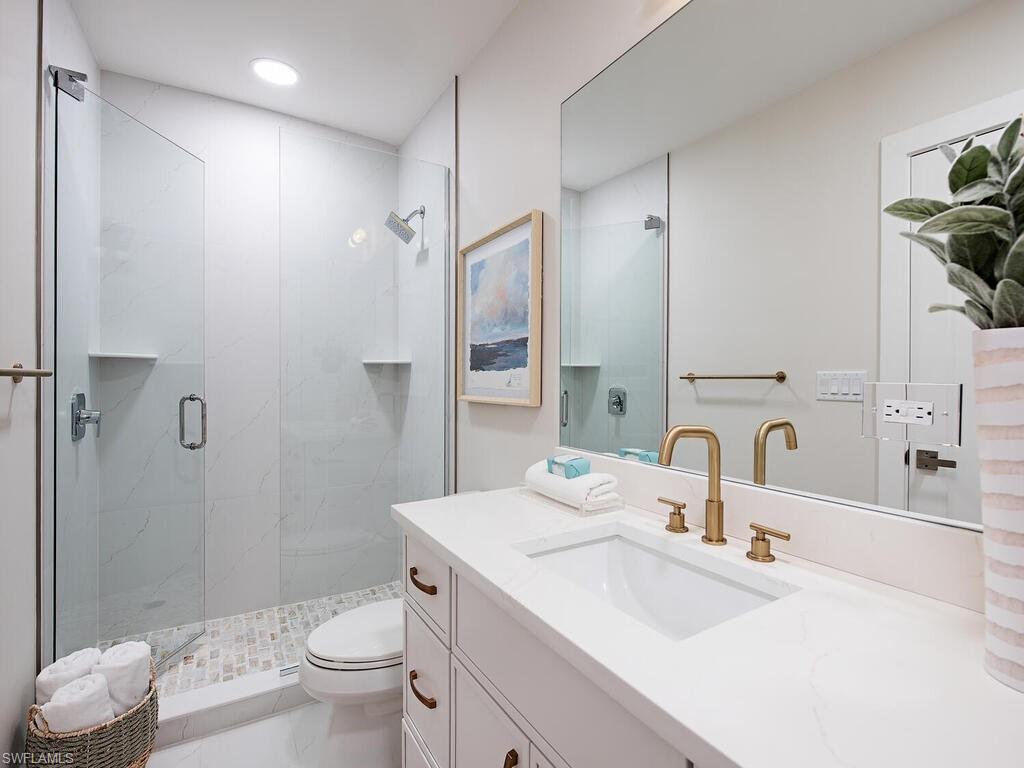 COLONY GARDENS - Residential