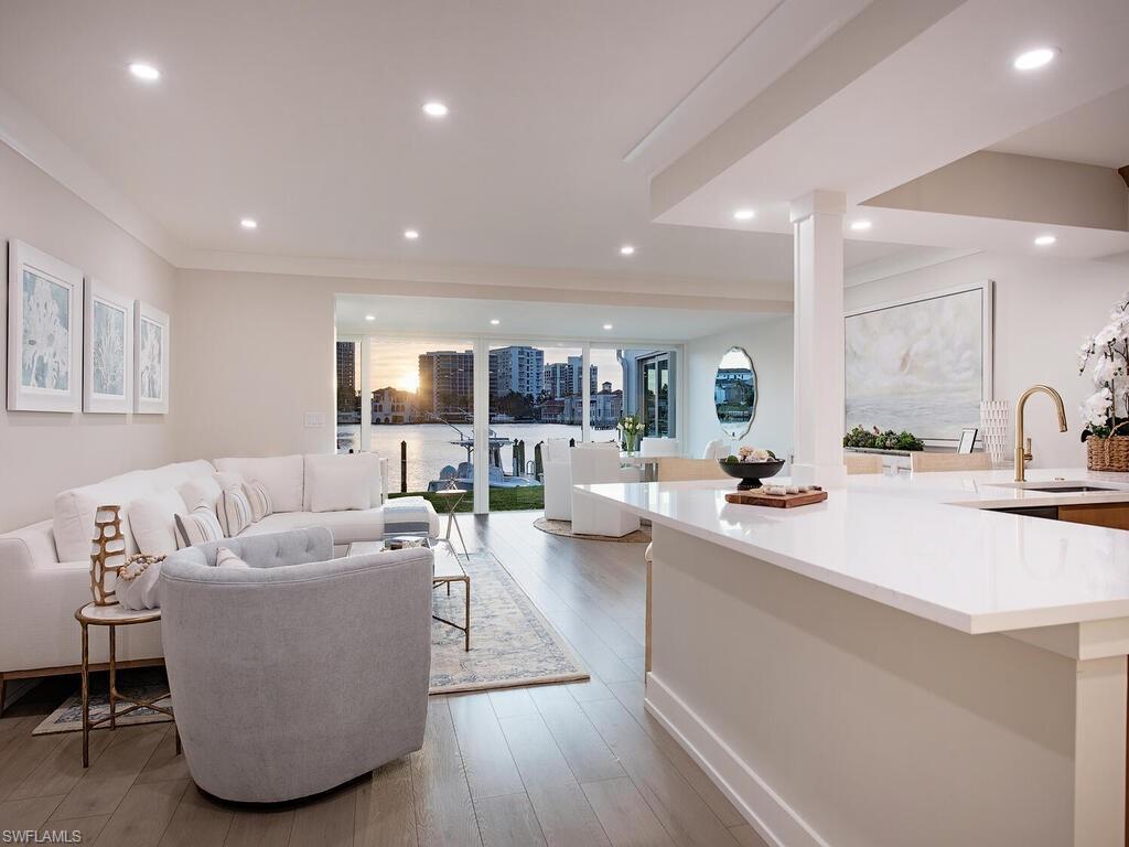 COLONY GARDENS - Residential