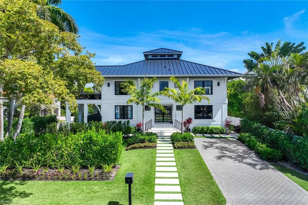 Photo of 1355 4th ST S, NAPLES, FL 34102 (MLS # 226011370)