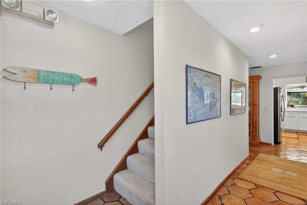 SANIBEL BAYOUS - Residential