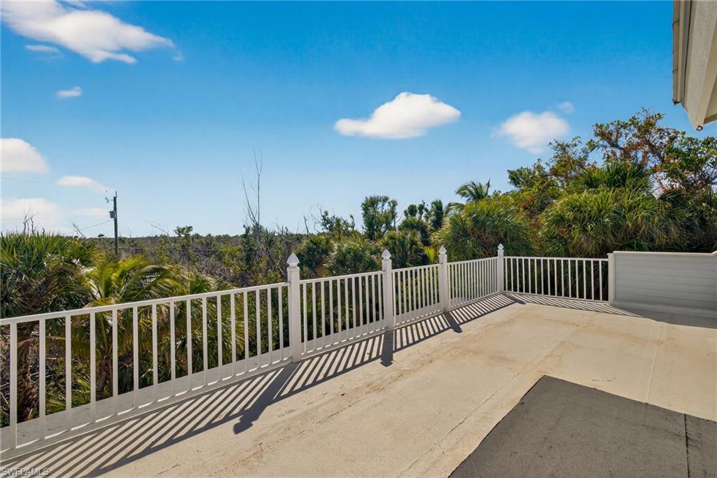 SANIBEL BAYOUS - Residential