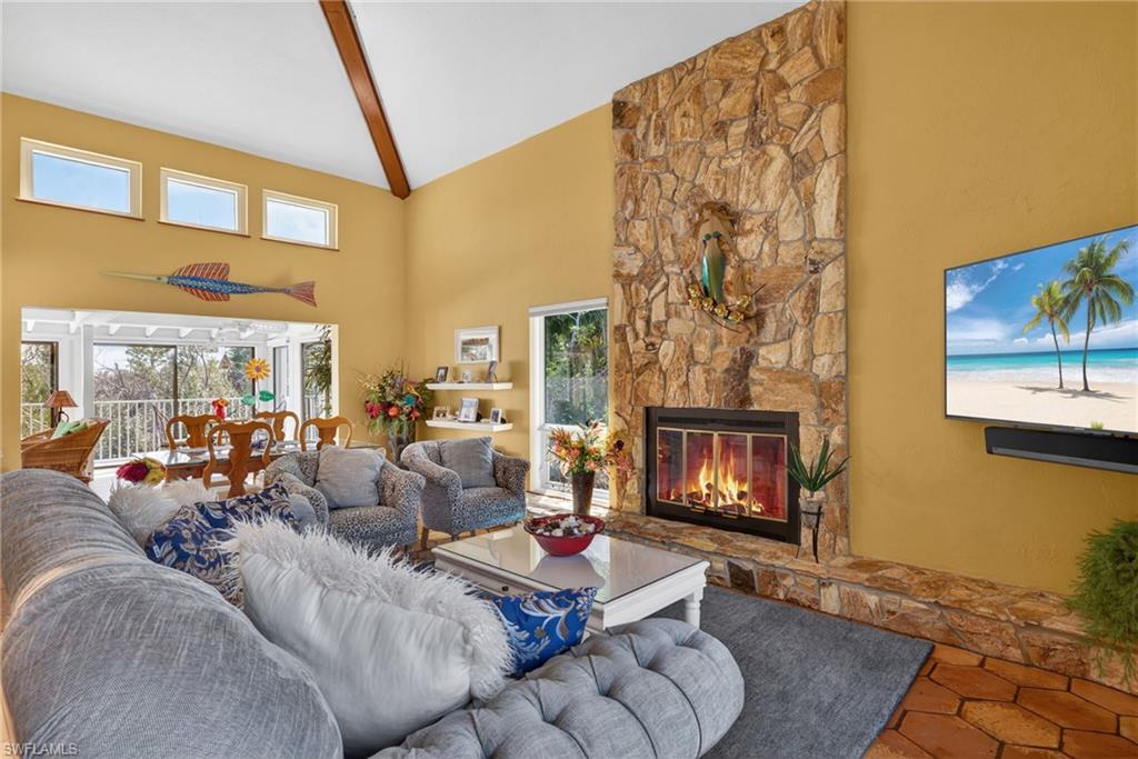 SANIBEL BAYOUS - Residential