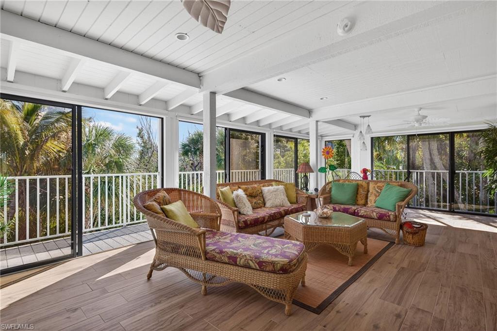 SANIBEL BAYOUS - Residential