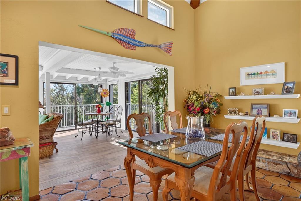 SANIBEL BAYOUS - Residential