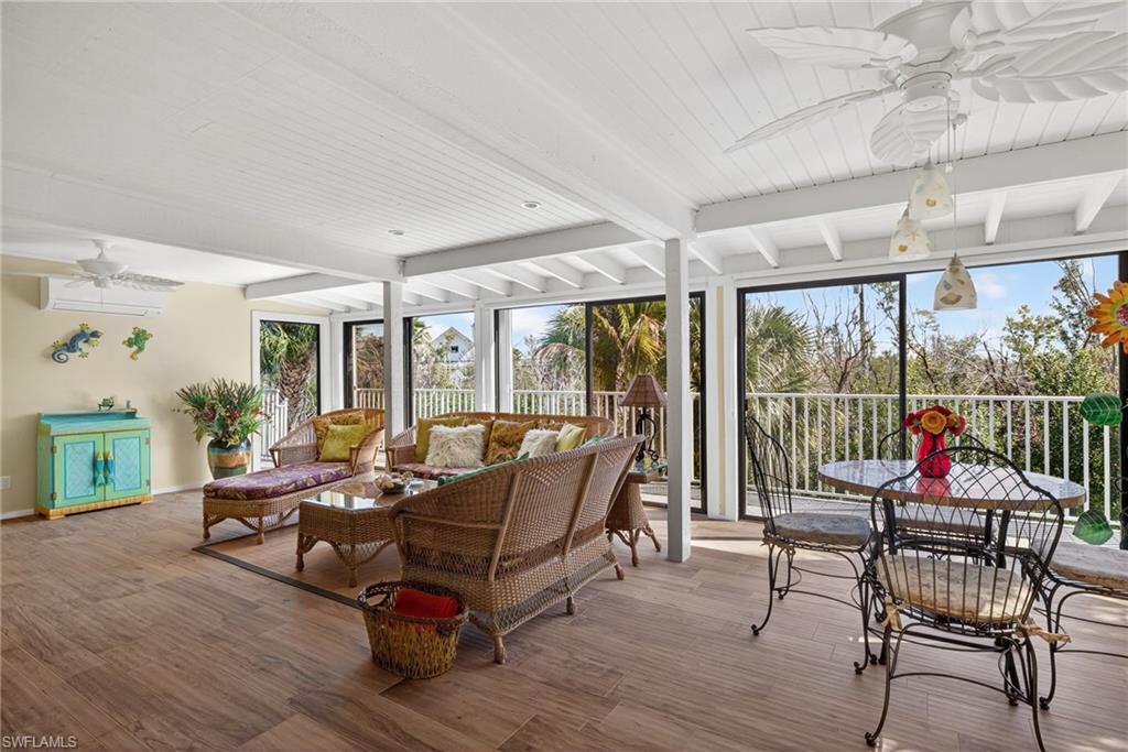 SANIBEL BAYOUS - Residential