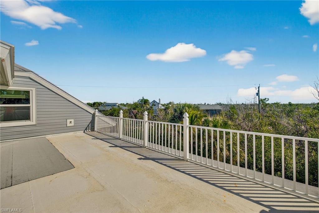 SANIBEL BAYOUS - Residential