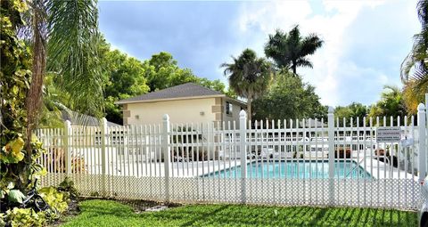 A home in NAPLES