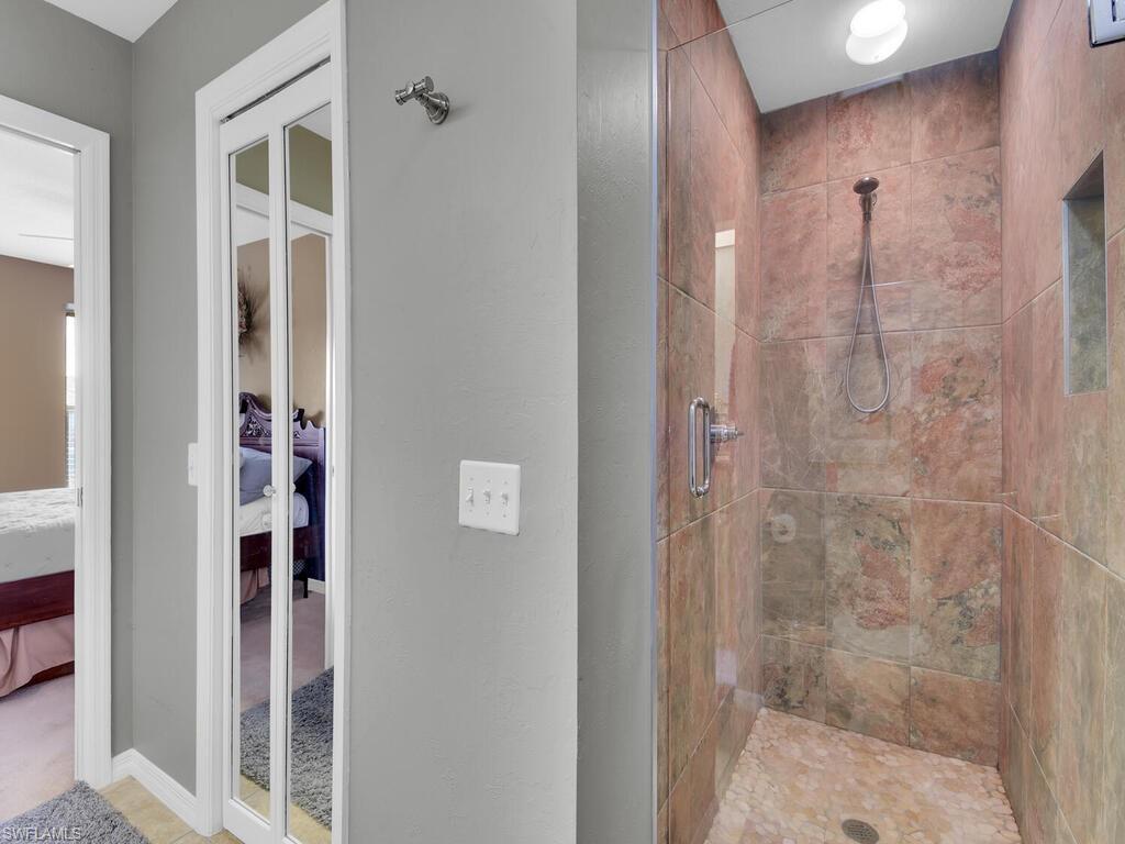 TRAFALGAR SQUARE - Residential