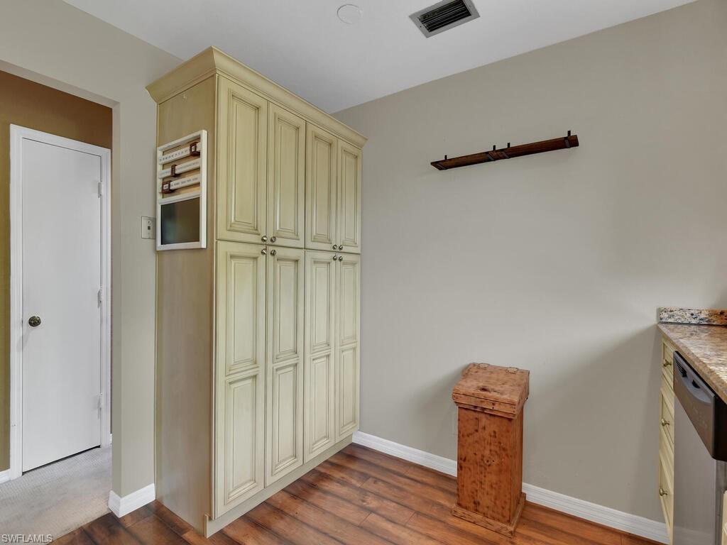 TRAFALGAR SQUARE - Residential