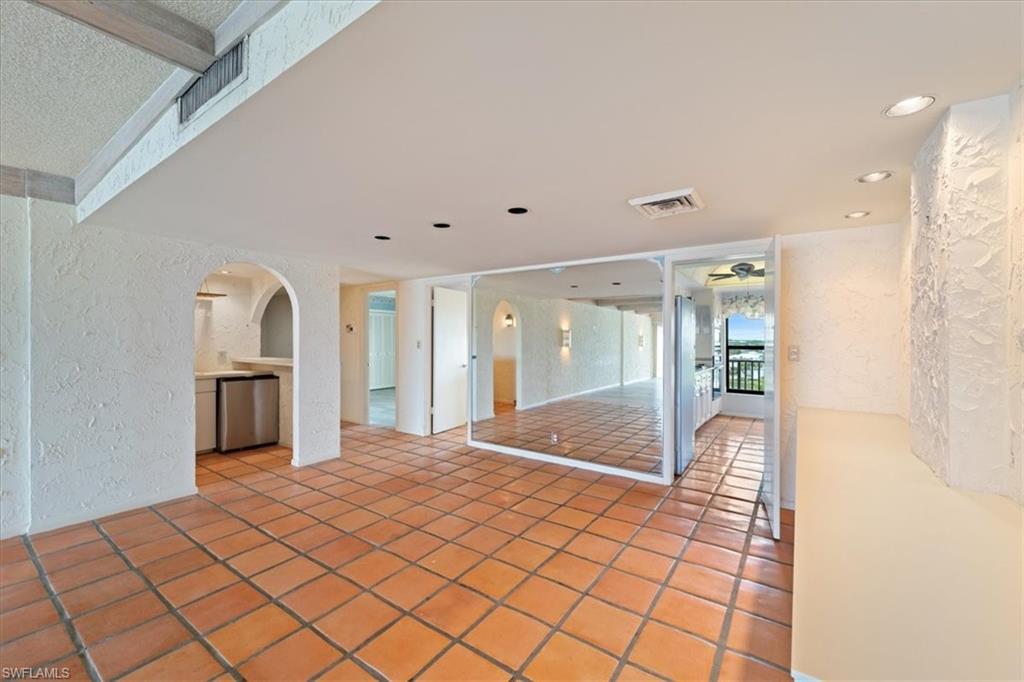 GULF VIEW BEACH CLUB - Residential