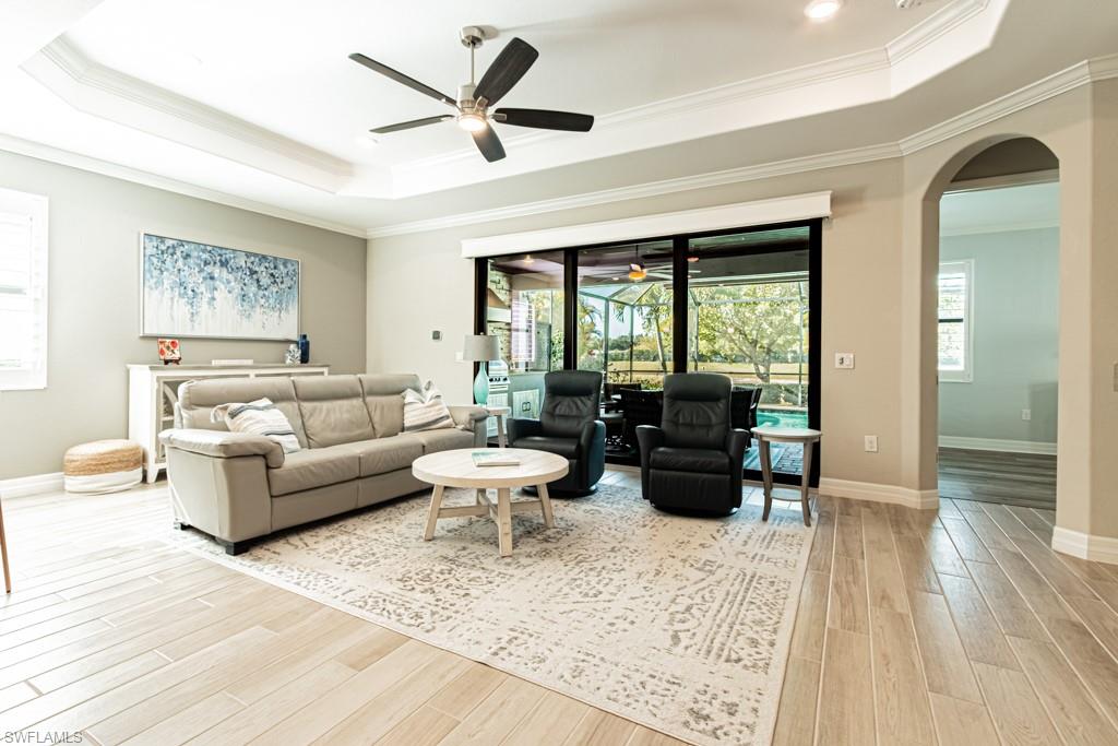 LAMORADA - Residential