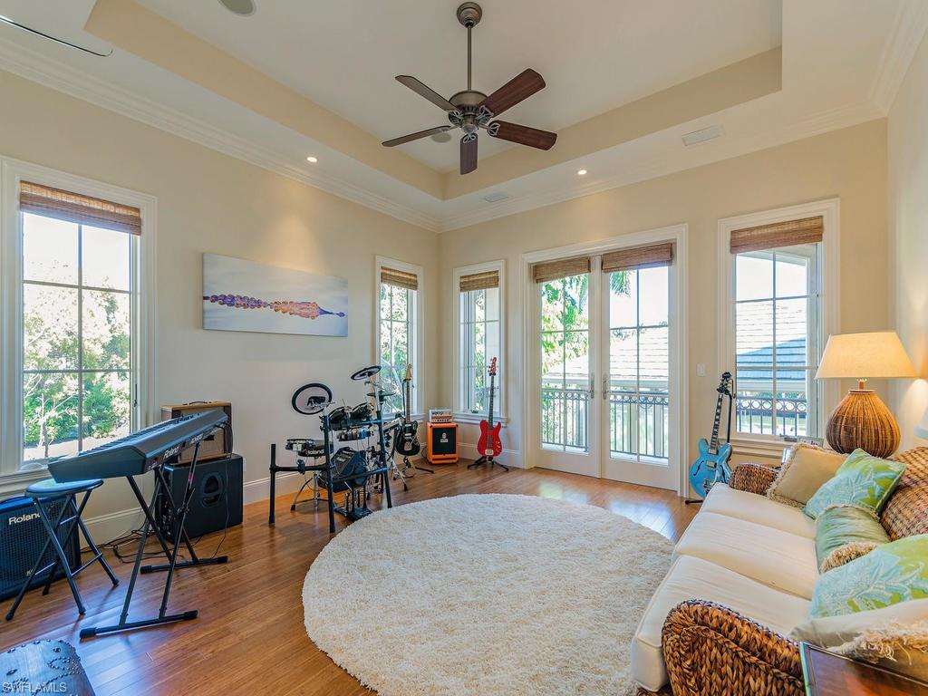 AQUALANE SHORES - Residential