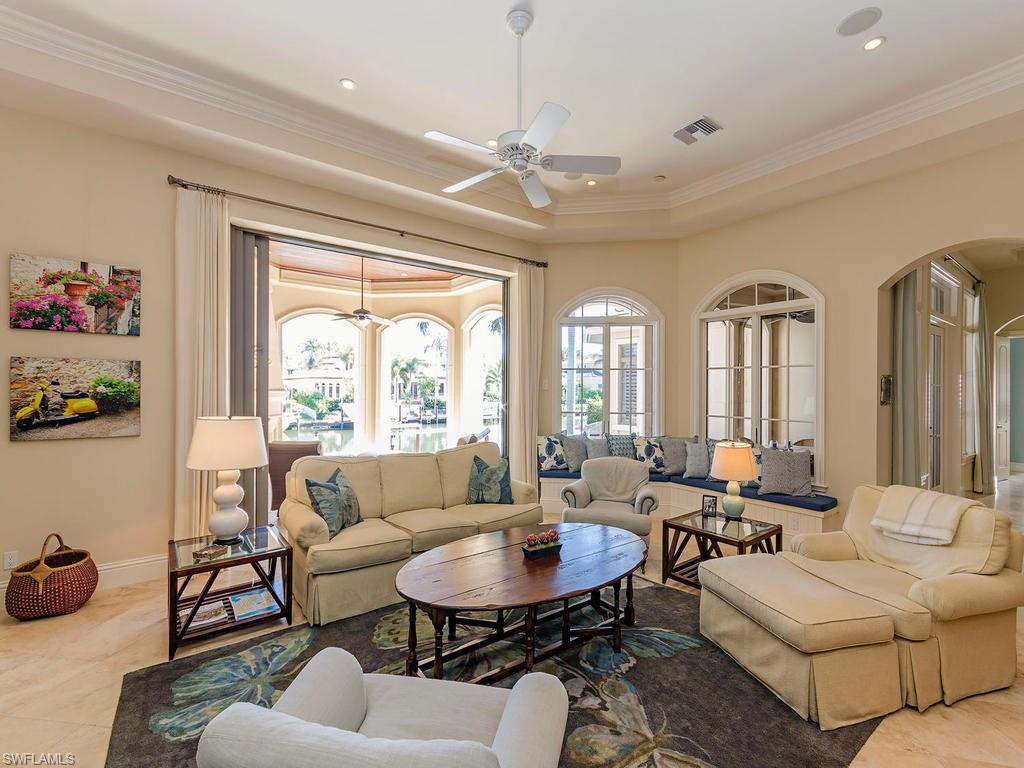 AQUALANE SHORES - Residential