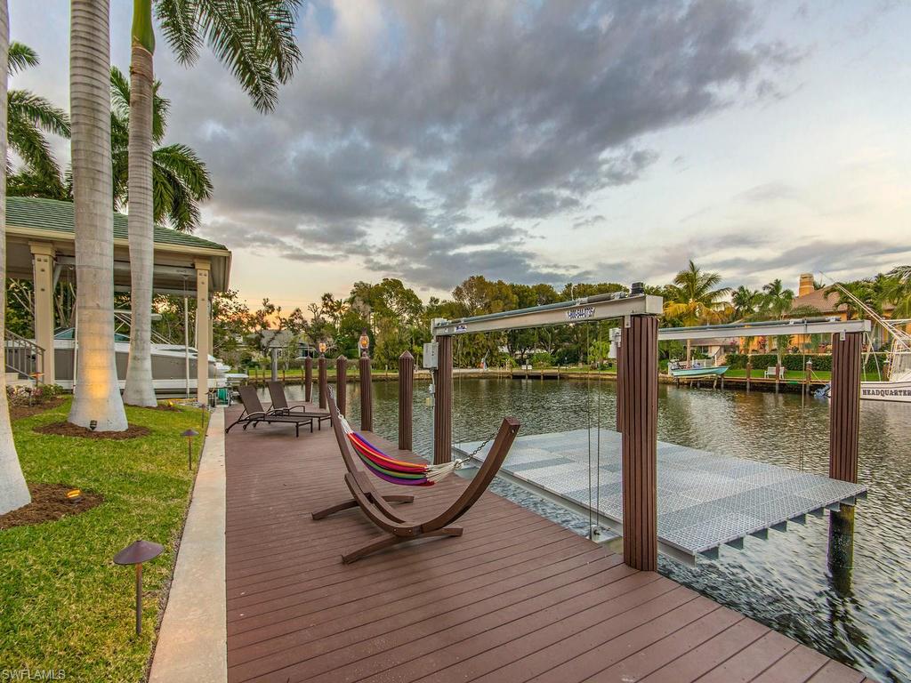 AQUALANE SHORES - Residential