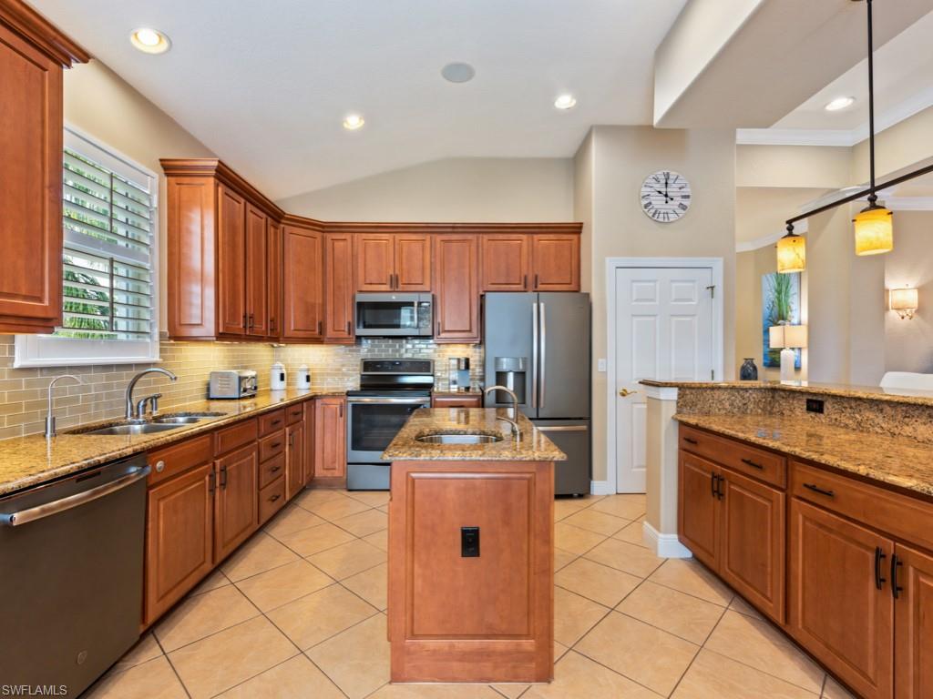 THE ENCLAVE - Residential