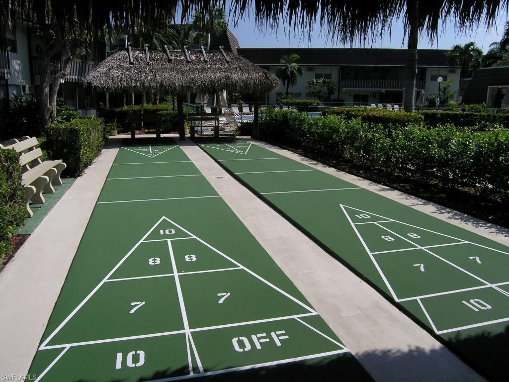 ISLAND MANOR APTS - Residential