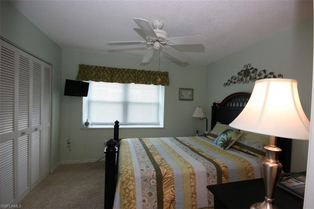 ISLAND MANOR APTS - Residential