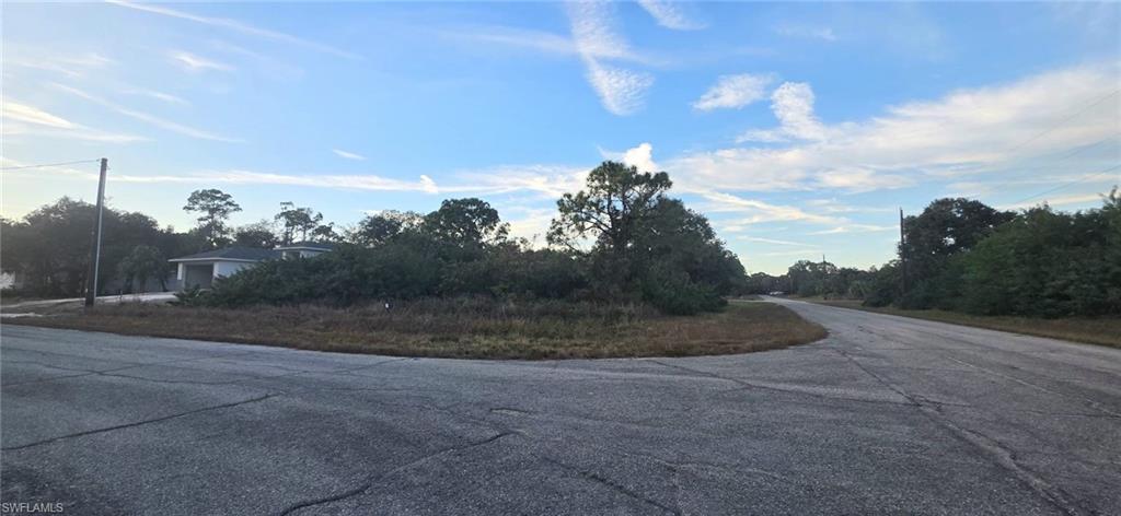 BANYAN VILLAGE - Land