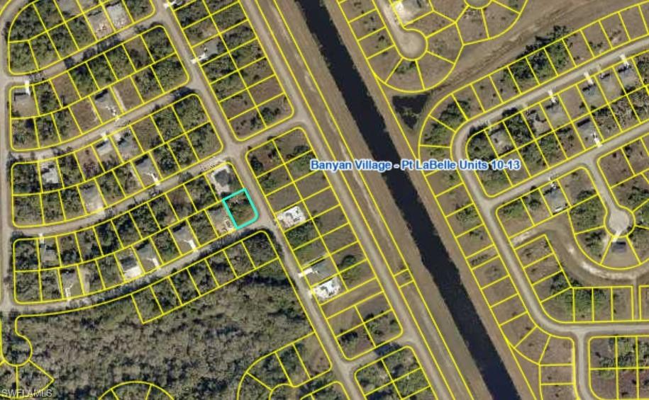 BANYAN VILLAGE - Land