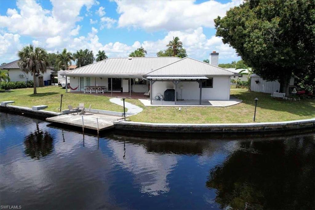 BELLE AIRE LAGOON - Residential
