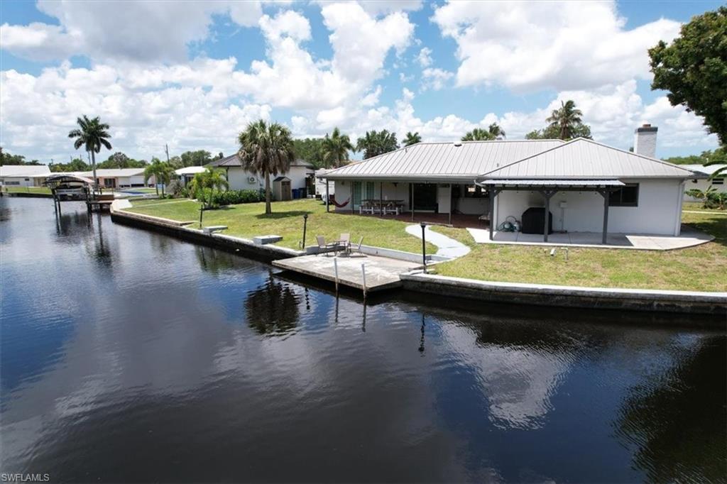 BELLE AIRE LAGOON - Residential