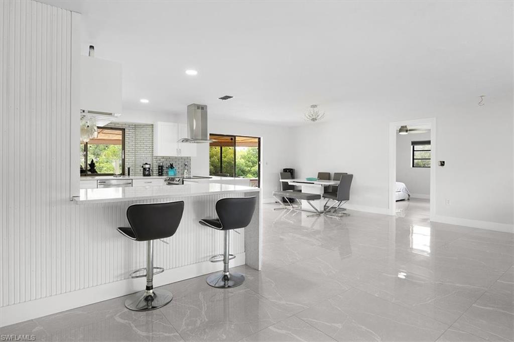 BELLE AIRE LAGOON - Residential