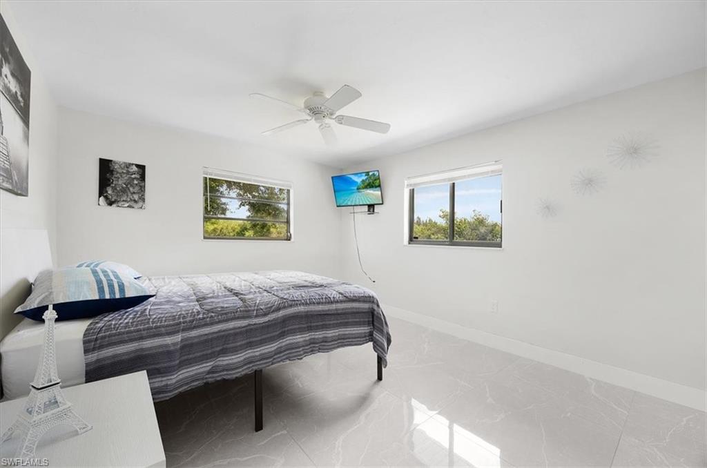 BELLE AIRE LAGOON - Residential