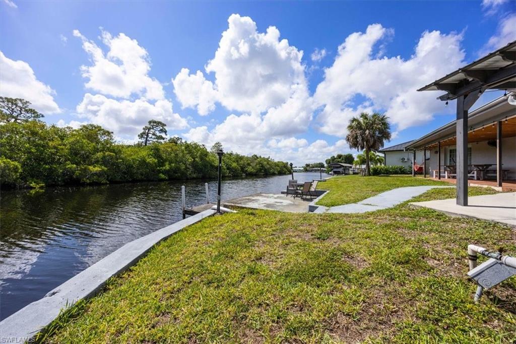BELLE AIRE LAGOON - Residential