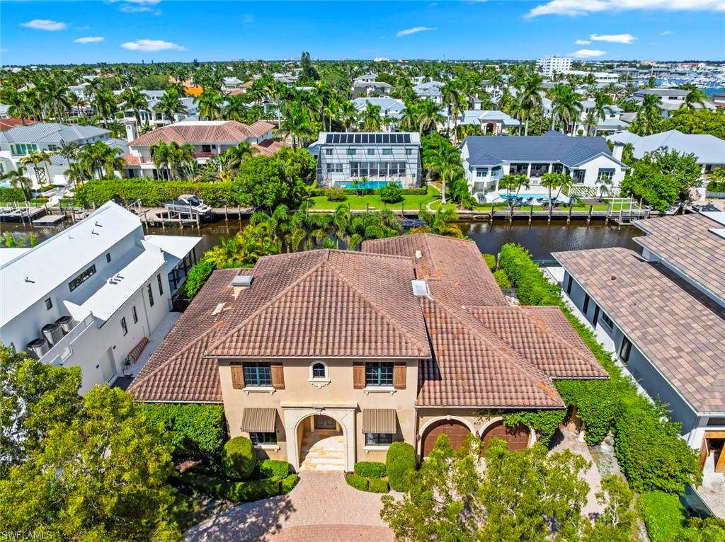 AQUALANE SHORES - Residential