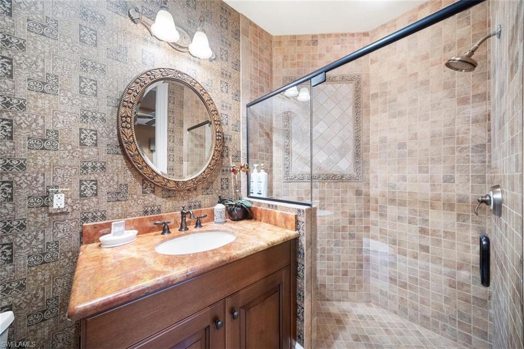 AQUALANE SHORES - Residential