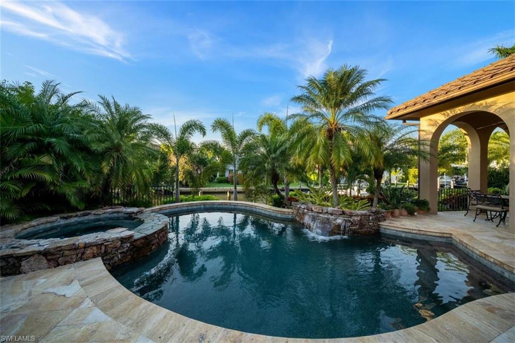 AQUALANE SHORES - Residential